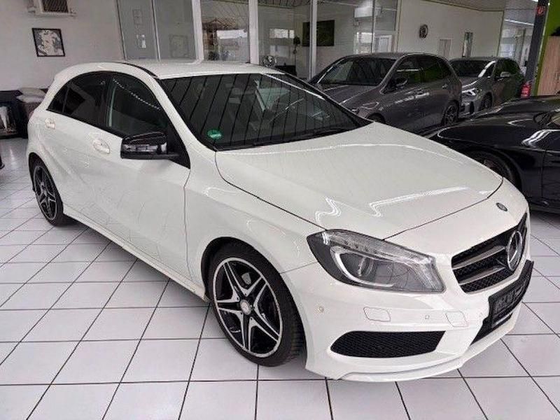 Gebraucht Mercedes A200 AMG line 156 PS (114 kW) 2014 Weiß Limousine