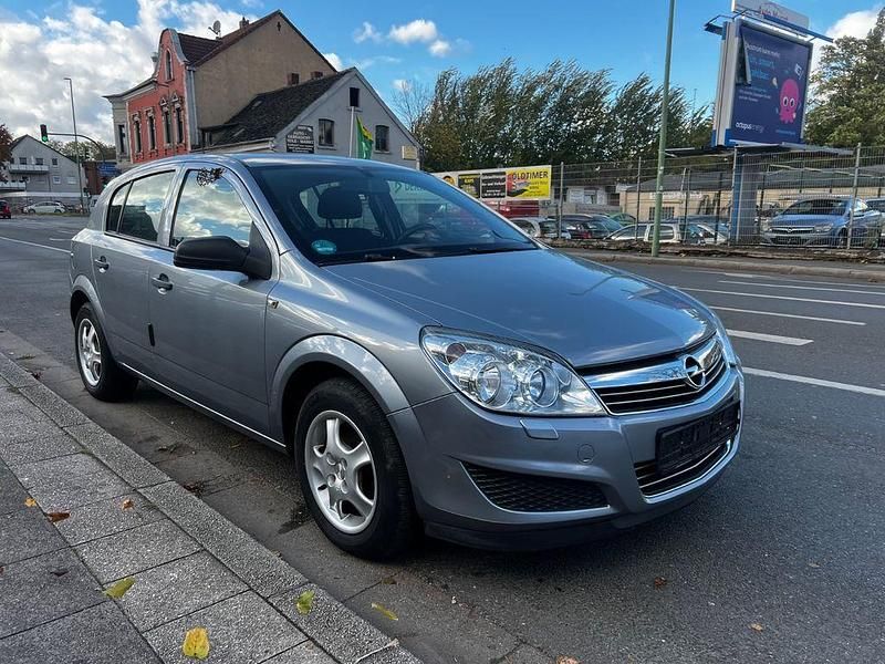 Silber Gebraucht 2009 Opel Astra Basis Limousine | 1.999 € (Fairer Preis) - Bild 1/4