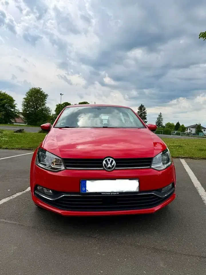 Usata VW Polo Comfortline 75 CV (55 kW) 2014 Rosso Utilitaria