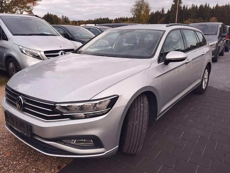 Gebraucht VW Passat Conceptline 150 PS (110 kW) 2021 Silber Kombi