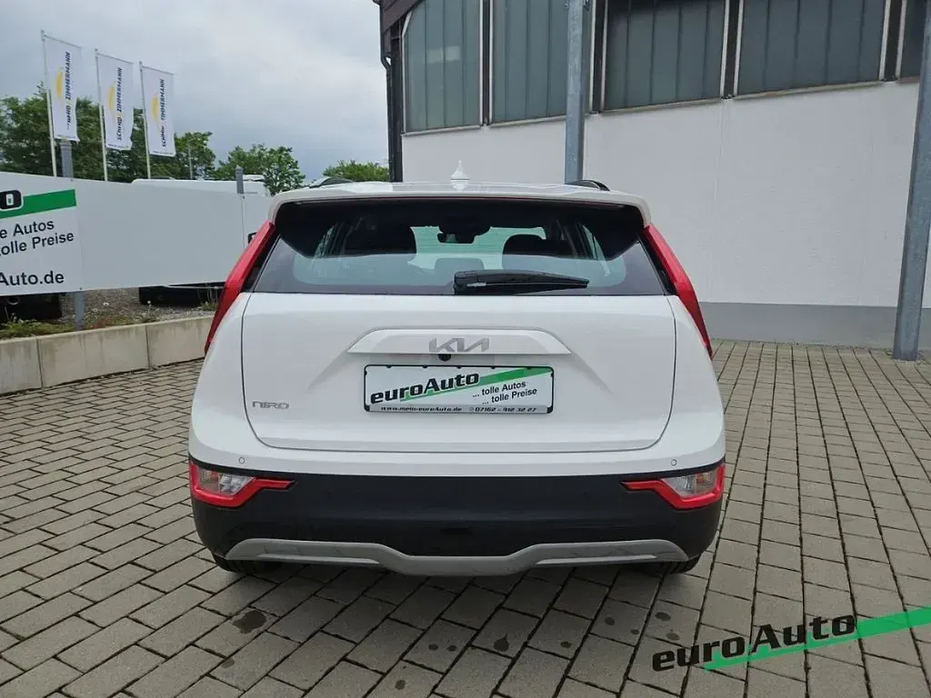 Gebraucht Kia e-Niro Edition 7 150 kW (204 PS) 2023 Weiß SUV