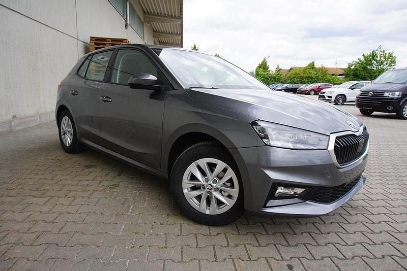 Graphitegrau metallic Gebraucht 2023 Skoda Fabia Limousine | 14.950 € (Superpreis) - Bild 1/4