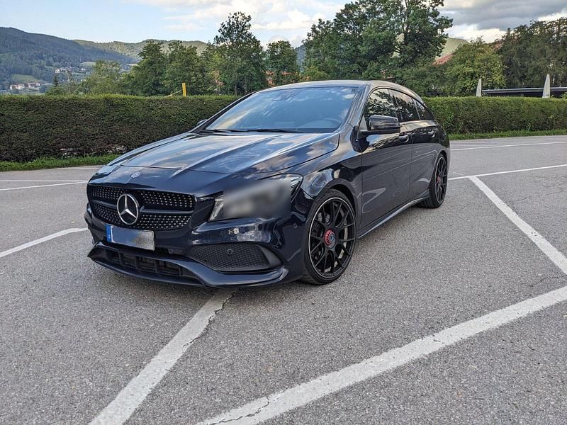 Blau Gebraucht 2016 Mercedes CLA220 Shooting Brake AMG line Kombi | 16.499 € (Fairer Preis) - Bild 1/4