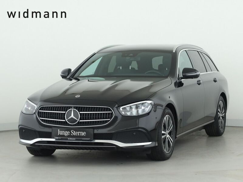 Metalliclack obsidianschwarz Gebraucht 2022 Mercedes E220 Avantgarde Kombi | 30.850 € (Fairer Preis) - Bild 1/4