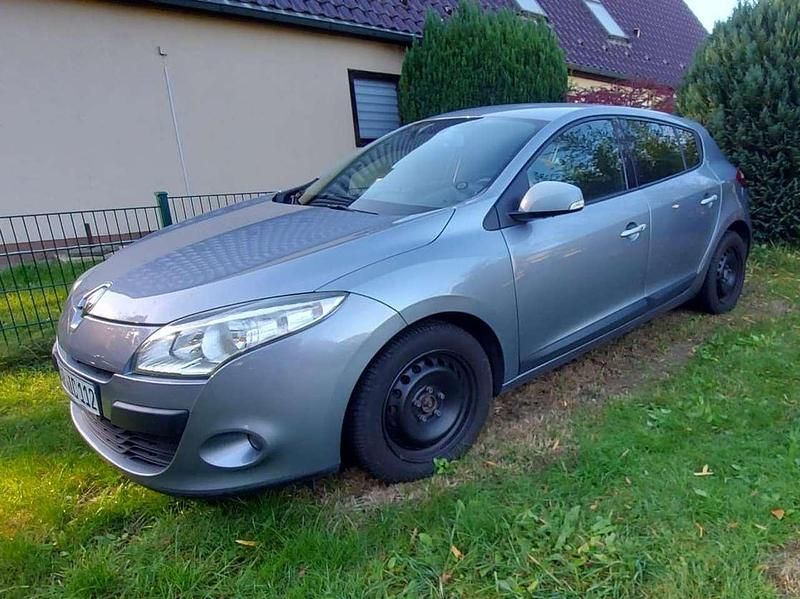 Gebraucht Renault Mégane 110 PS (80 kW) 2011 Blau Limousine