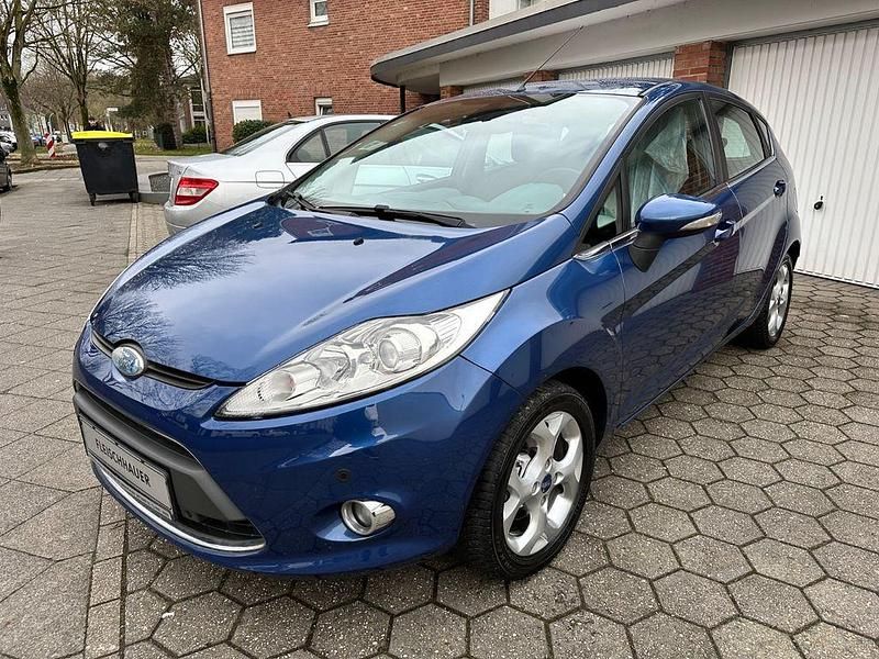 Gebraucht Ford Fiesta Titanium 82 PS (60 kW) 2008 Blau Kleinwagen
