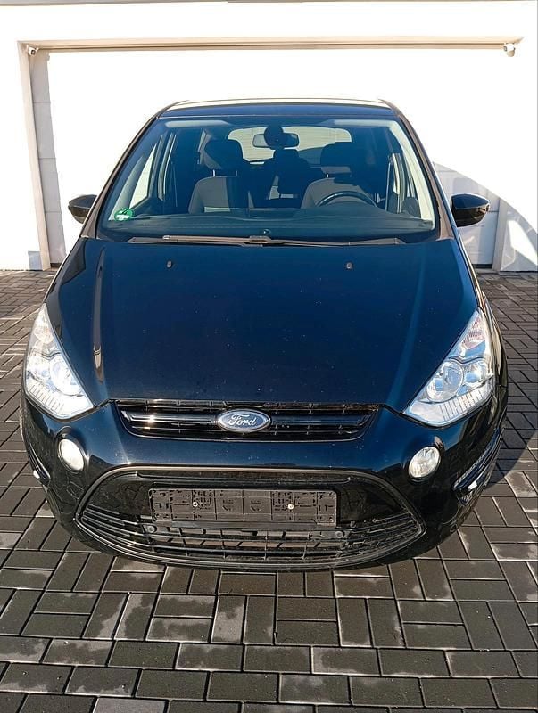 Gebraucht Ford S-MAX S 163 PS (119 kW) 2014 Schwarz Van / Kleinbus
