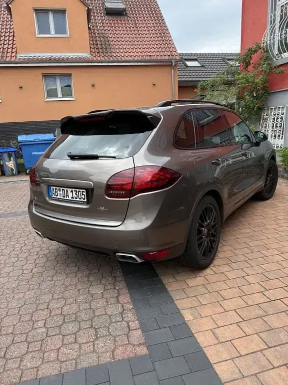Gebraucht Porsche Cayenne 245 PS (180 kW) 2013 Braun SUV