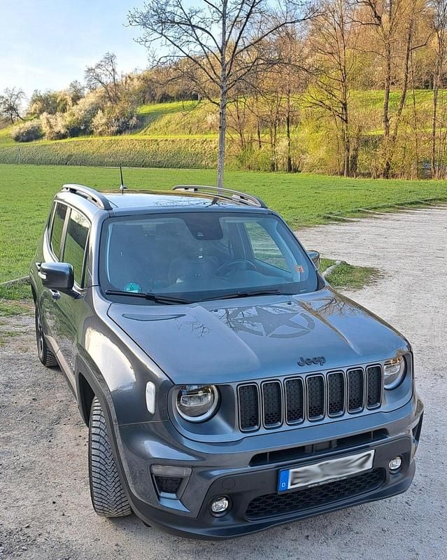 Gebraucht Jeep Renegade 130 PS (95 kW) 2022 Grau SUV