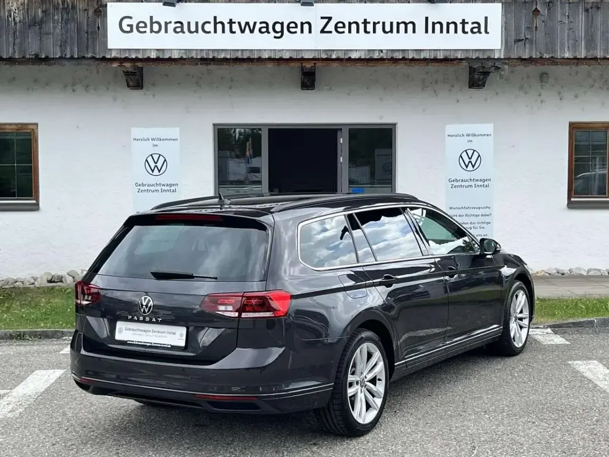 Gebraucht VW Passat Business 200 PS (147 kW) 2024 Grau Kombi