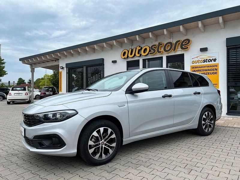 Silber Gebraucht 2022 Fiat Tipo City Life Kombi | 17.900 € - Bild 1/4
