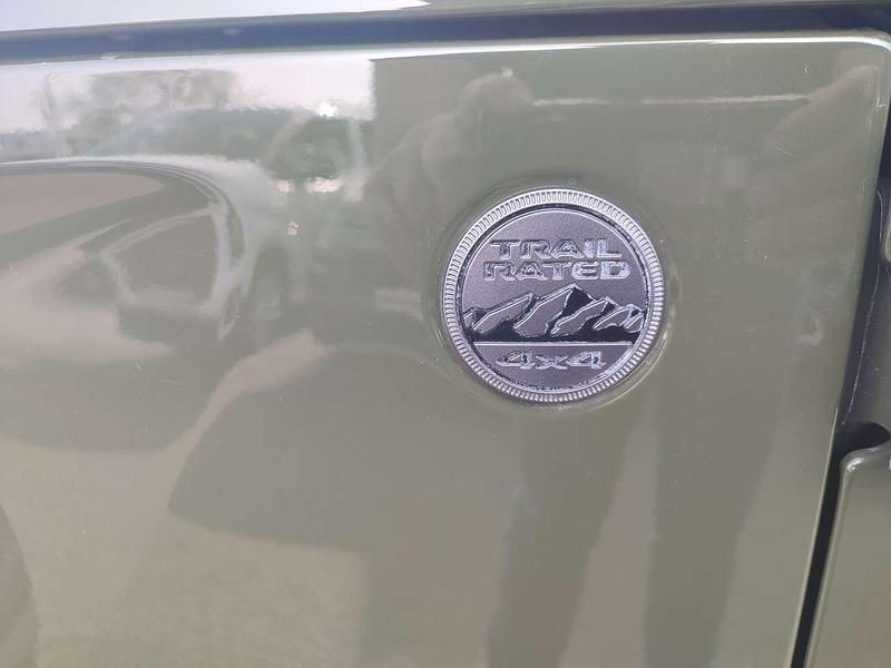 Gebraucht Jeep Wrangler Unlimited 272 PS (200 kW) 2021 Grün SUV