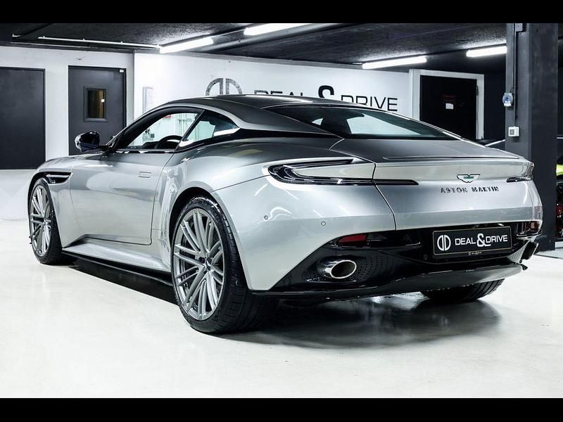 Gebraucht Aston Martin DB12 680 PS (500 kW) 2024 Grau Coupé
