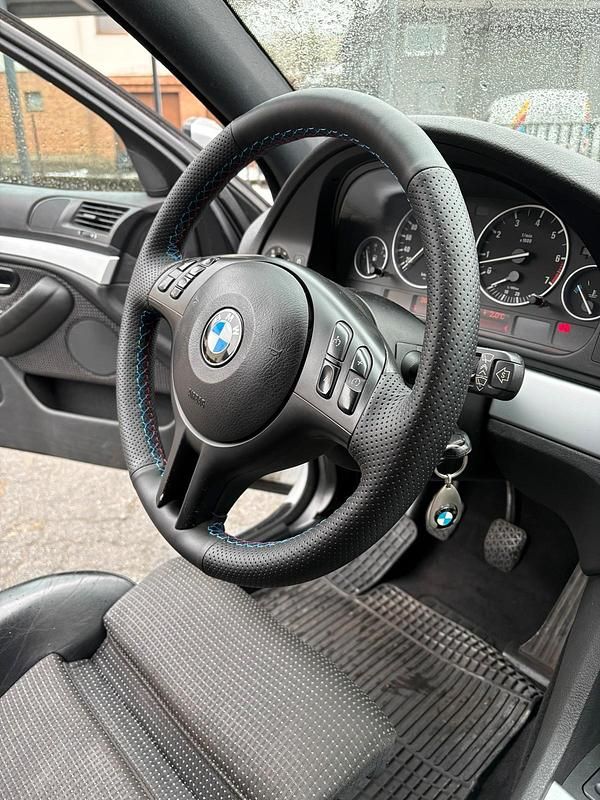 Gebraucht BMW 525 190 PS (139 kW) 2002 Grau Kombi