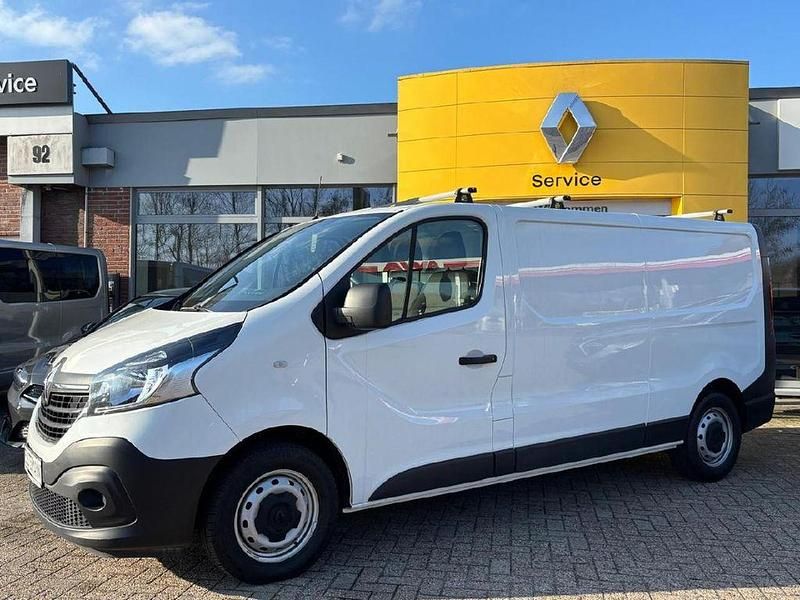 Gebraucht Renault Trafic Komfort 145 PS (106 kW) 2021 Weiß Van / Kleinbus