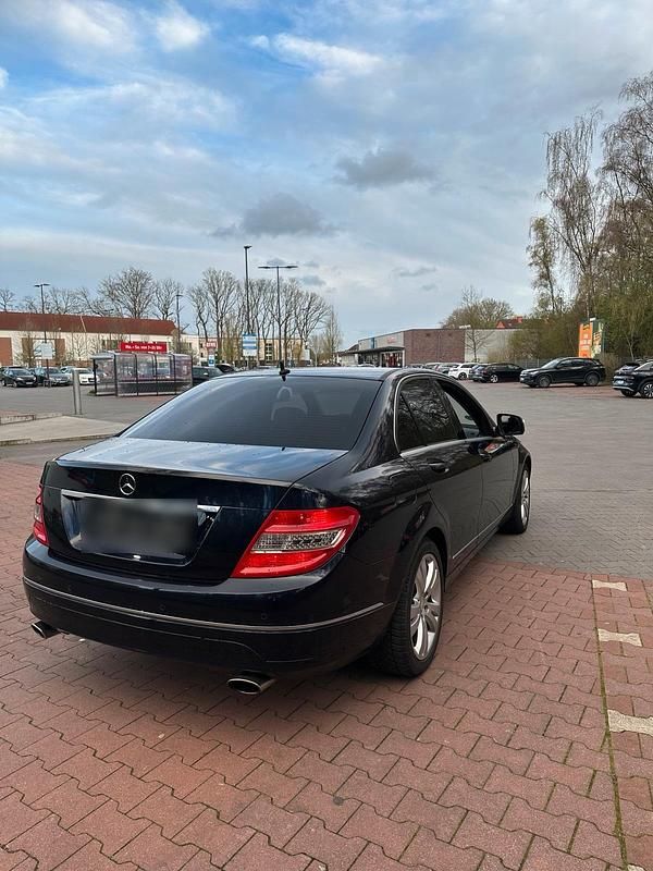 Gebraucht Mercedes C320 224 PS (164 kW) 2008 Blau Limousine