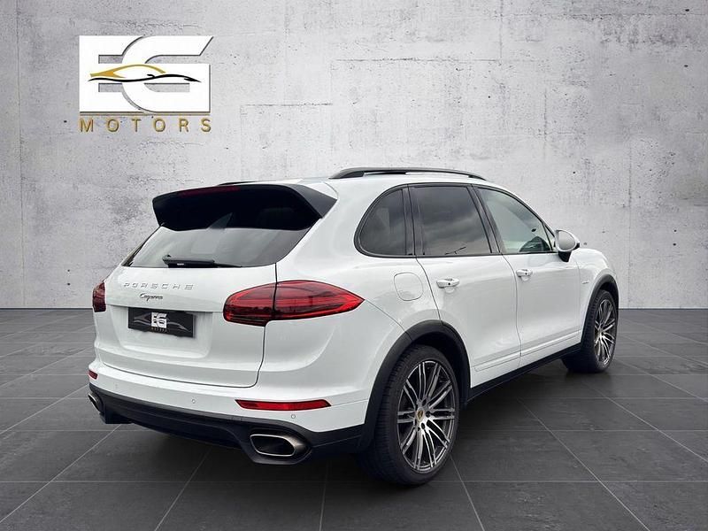 Gebraucht Porsche Cayenne 262 PS (192 kW) 2015 Weiß SUV
