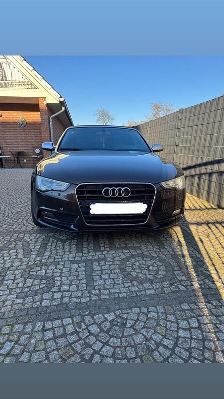 Braun Gebraucht 2012 Audi A5 Cabriolet Cabrio | 10.500 € - Bild 1/4