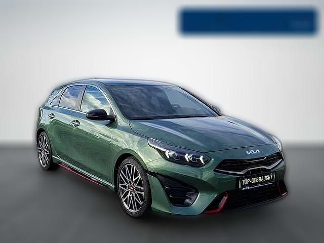 Grün metallic Gebraucht 2023 Kia Ceed GT | 31.660 € (Etwas zu teuer) - Bild 1/1