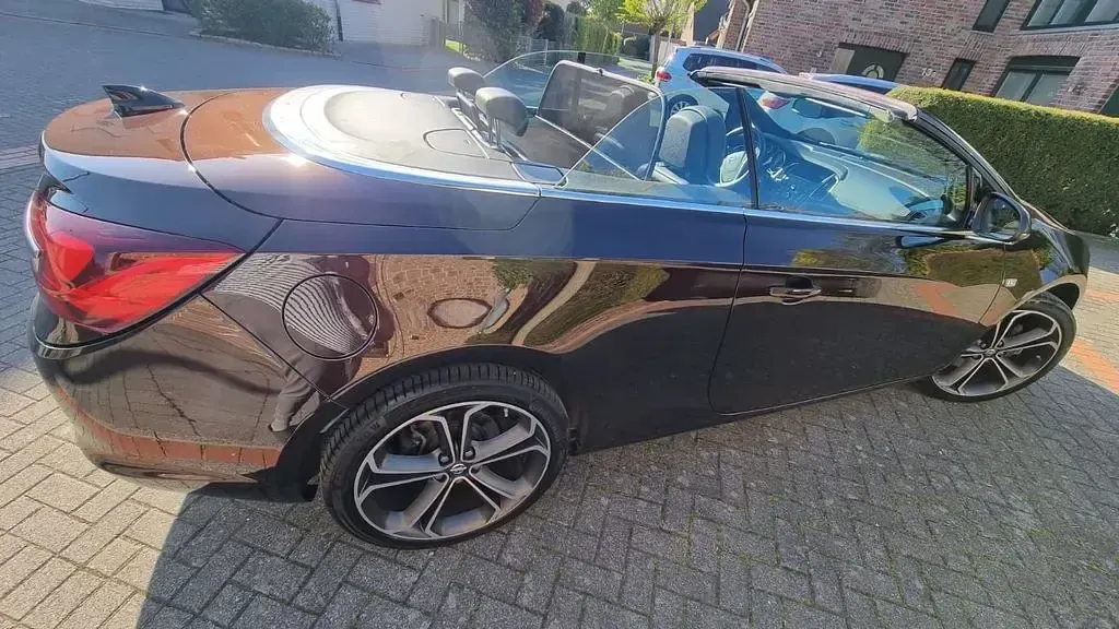 Gebraucht Opel Cascada Innovation 140 PS (102 kW) 2018 Braun Cabrio