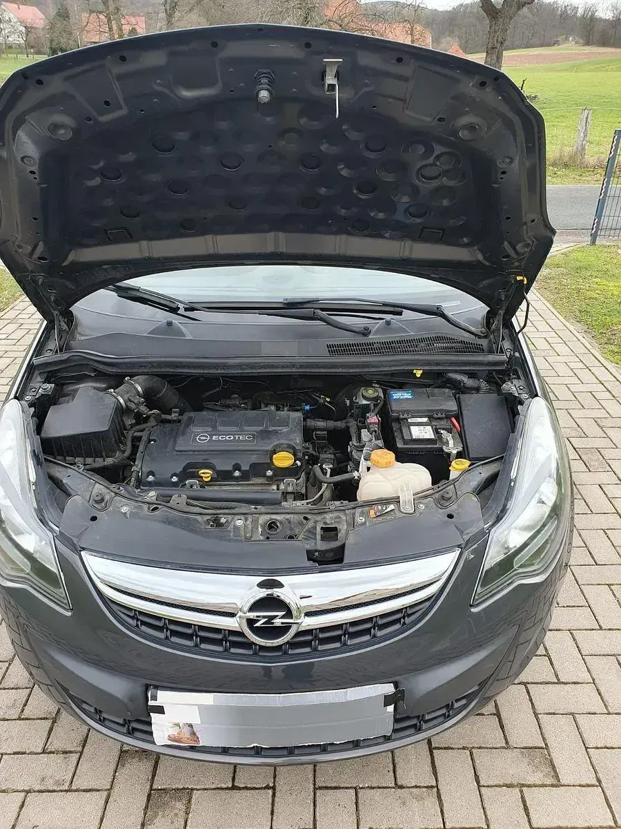 Gebraucht Opel Corsa Active 87 PS (63 kW) 2013 Grau Kleinwagen