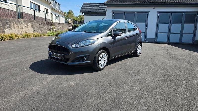 Second-hand Ford Fiesta 82 CP (60 kW) 2017 Gri Hatchback