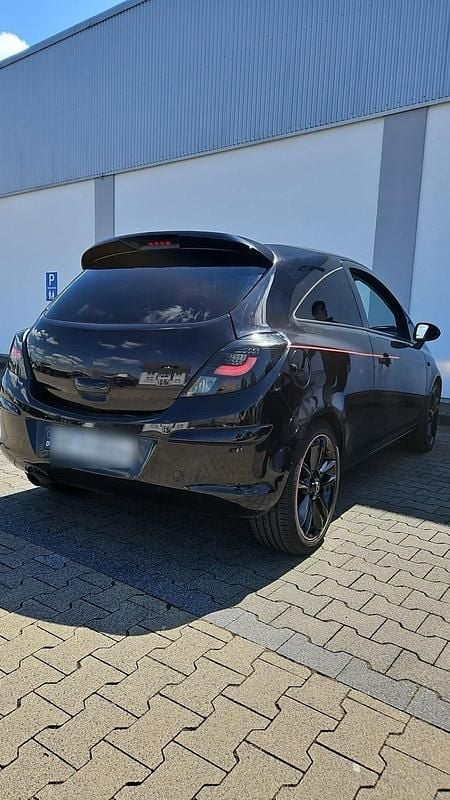 Usata Opel Corsa OPC 87 CV (63 kW) 2011 Nero Utilitaria