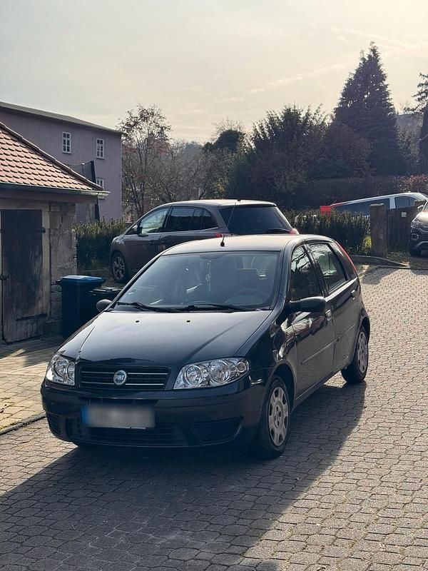 Schwarz Gebraucht 2003 Fiat Punto Kleinwagen | 1.200 € (Fairer Preis) - Bild 1/4