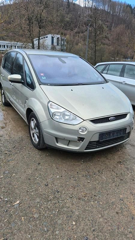 Gebraucht Ford S-MAX S 140 PS (102 kW) 2009 Van / Kleinbus