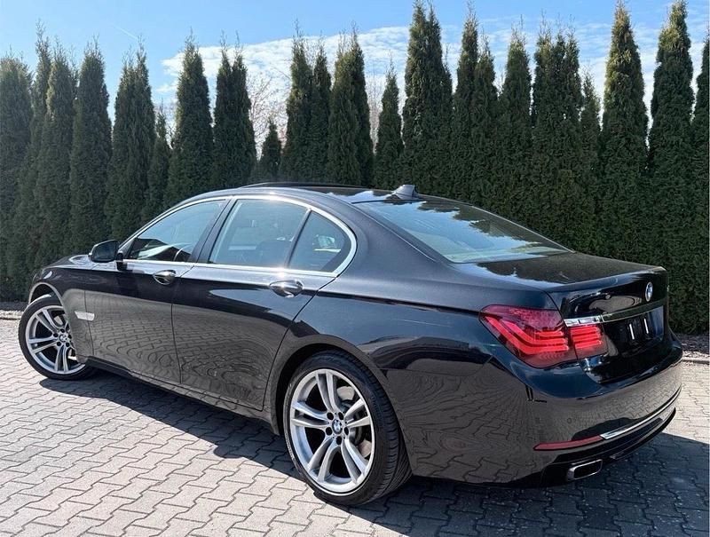 Second-hand BMW 740 313 CP (230 kW) 2013 Negru Berlinǎ