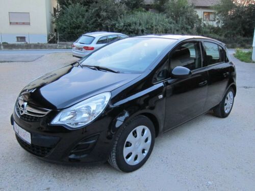 Gebrauchter Opel Corsa 1 2 Benzin 86 Ps 11 In Bayern Preisgepruft Von Autouncle
