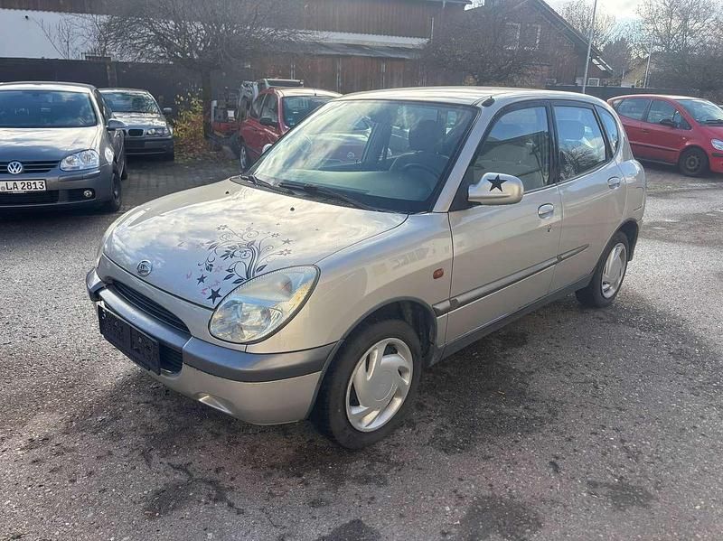 Gebraucht Daihatsu Sirion Plus 58 PS (42 kW) 2002 Bronze Kleinwagen