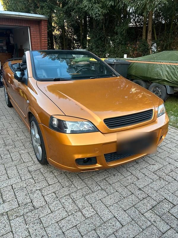 Gebraucht Opel Astra Cabriolet Edition 125 PS (91 kW) 2002 Gold Cabrio