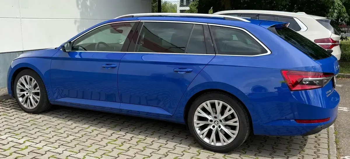 Gebraucht Skoda Superb 190 PS (139 kW) 2020 Blau Kombi