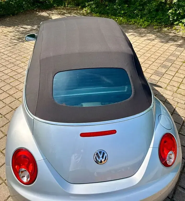 Gebraucht VW New Beetle 116 PS (85 kW) 2007 Silber Kleinwagen