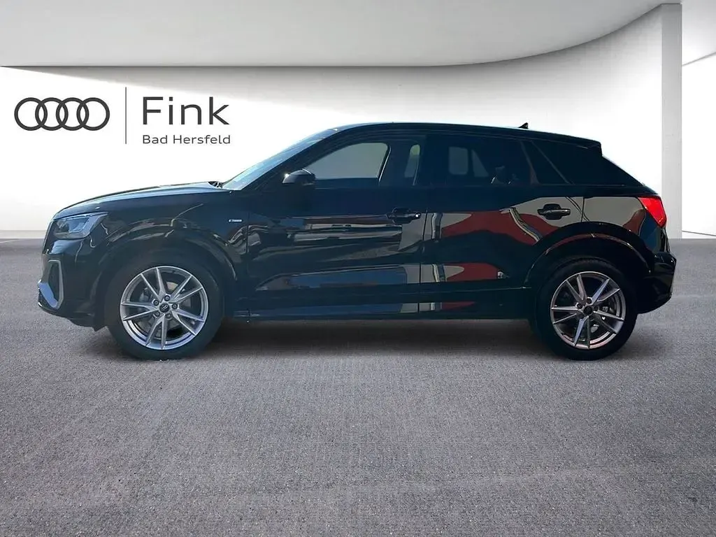 Gebraucht Audi Q2 S-Line 150 PS (110 kW) 2025 Schwarz SUV