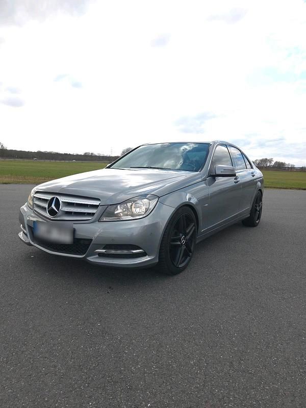 Gebraucht Mercedes C220 170 PS (125 kW) 2012 Grau Limousine