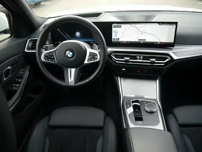 Gebraucht BMW 318 M Sport 156 PS (114 kW) 2023 Weiß Kombi