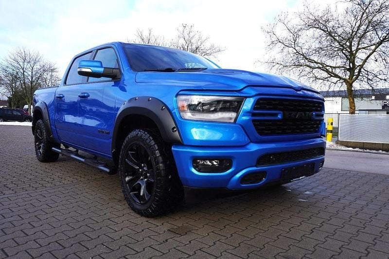 Gebraucht Dodge Ram 401 PS (294 kW) 2022 Blau Pickup