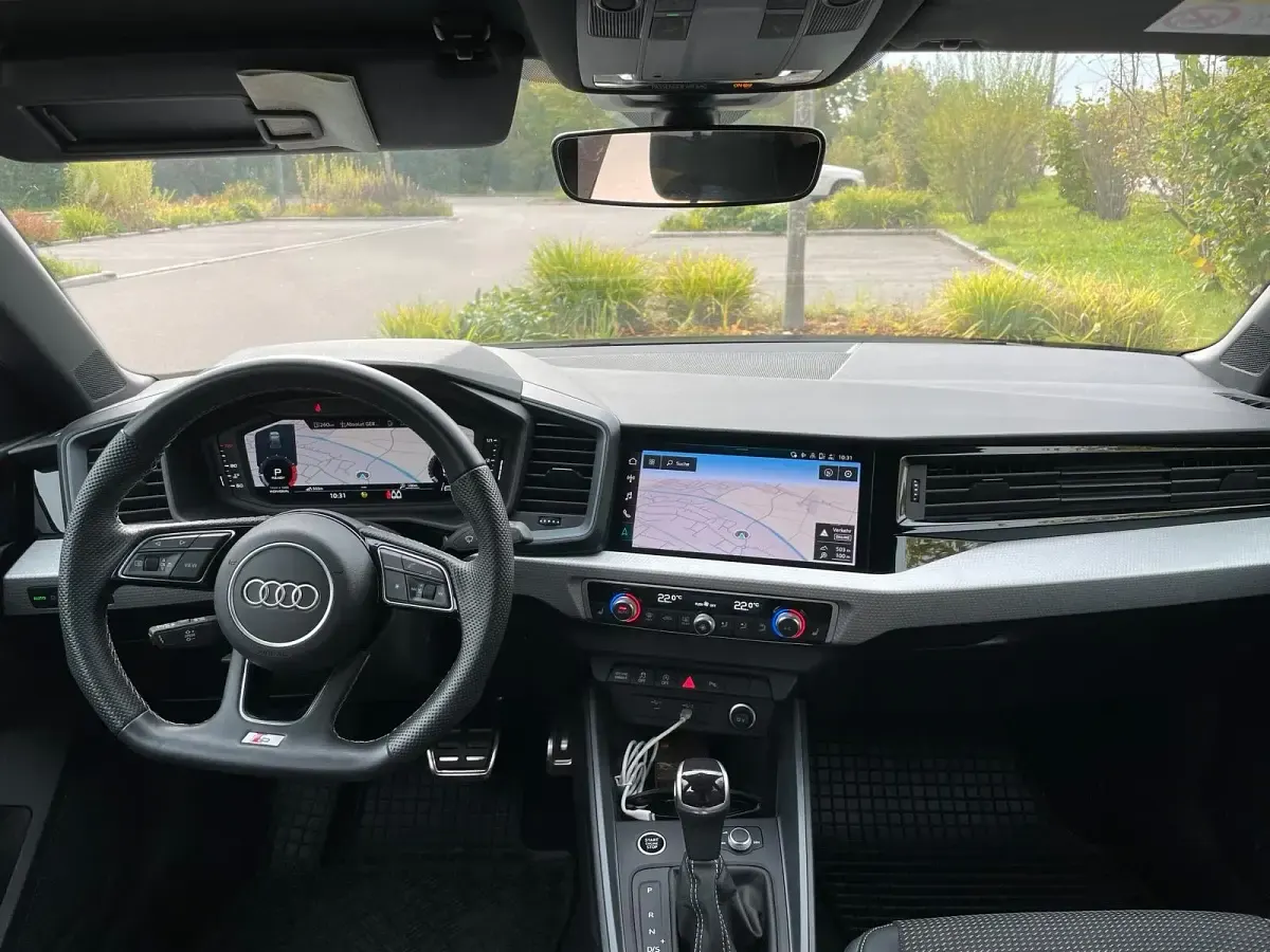 Gebraucht Audi A1 S-Line 207 PS (152 kW) 2023 Silber SUV