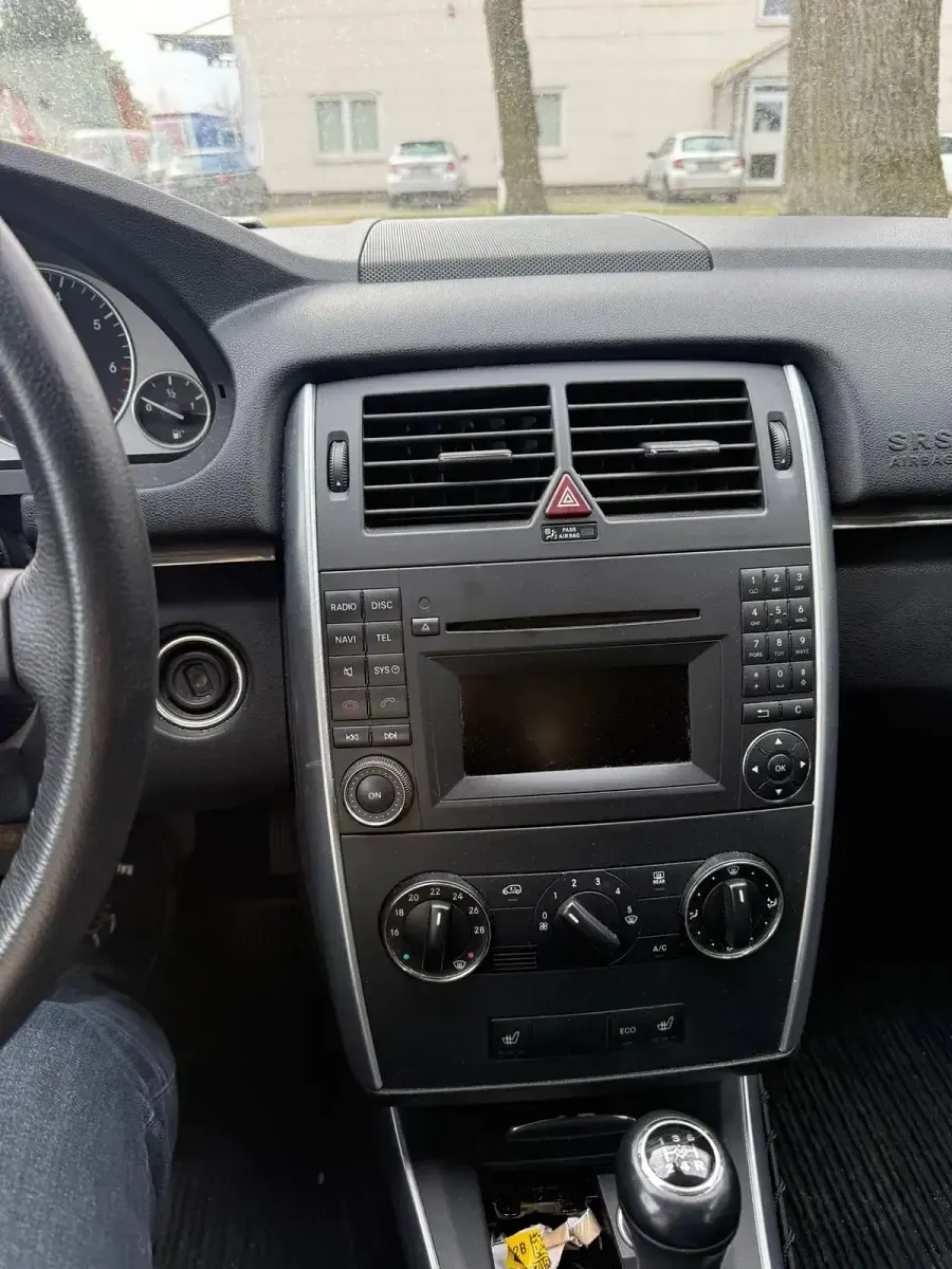 Gebraucht Mercedes B170 116 PS (85 kW) 2009 Silber Van / Kleinbus