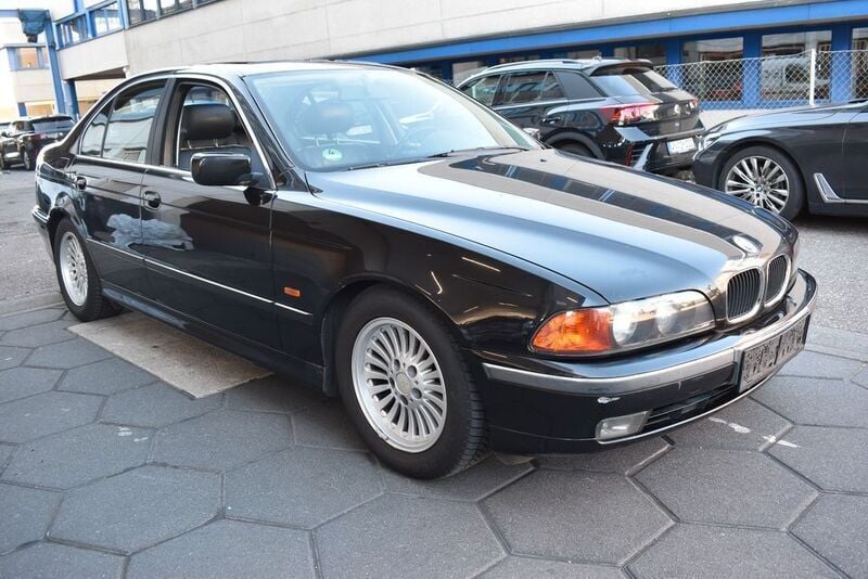 Schwarz Gebraucht 1999 BMW 523 Limousine | 1.399 € (Superpreis) - Bild 1/4