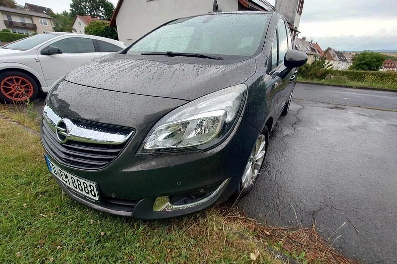 Grau Gebraucht 2015 Opel Meriva Van / Kleinbus | 6.000 € - Bild 1/4