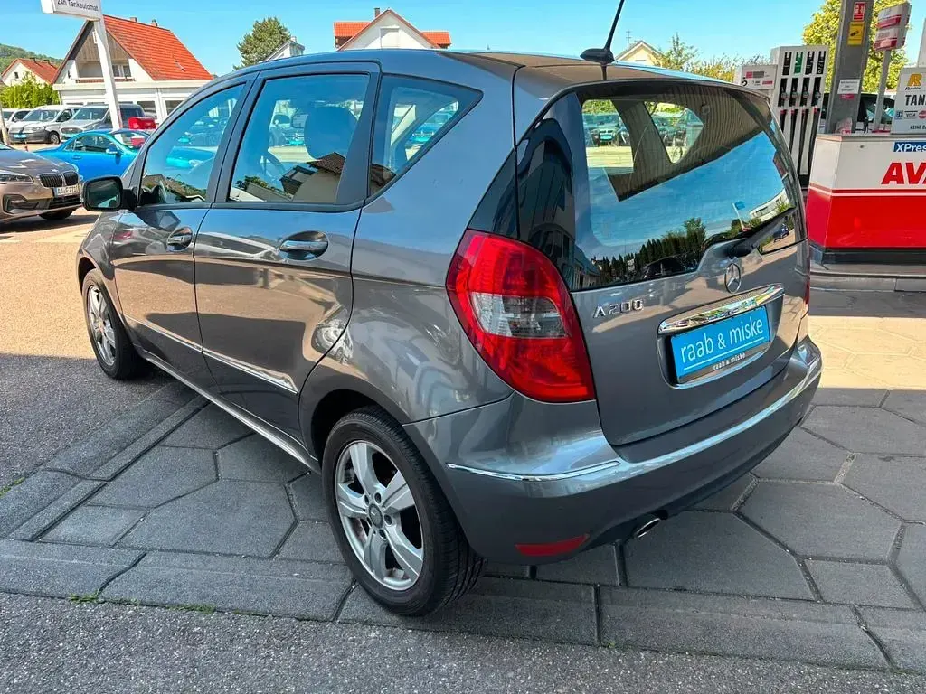 Gebraucht Mercedes A200 Avantgarde 136 PS (100 kW) 2009 Grau Limousine