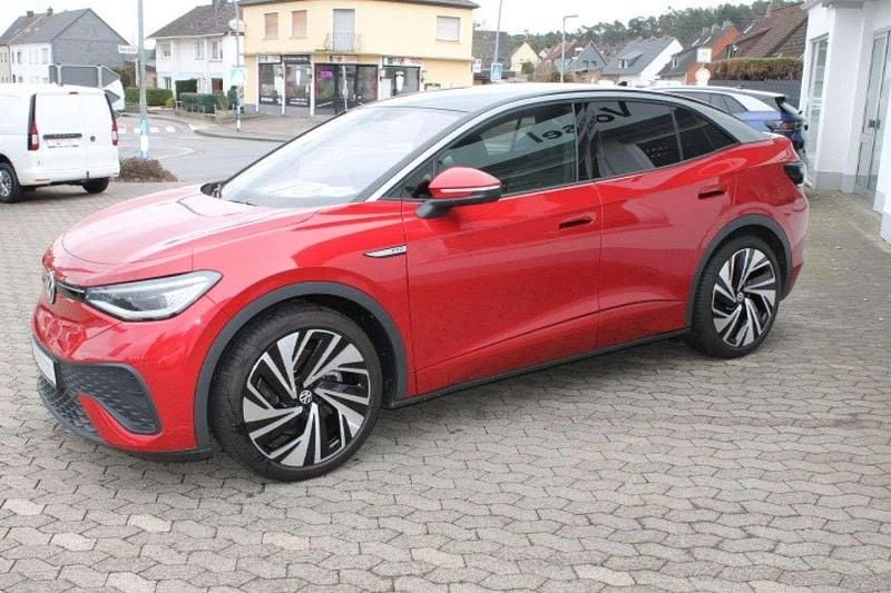 Gebraucht VW ID.5 Pro 150 kW (204 PS) 2024 Kings red metallic (metallic) SUV