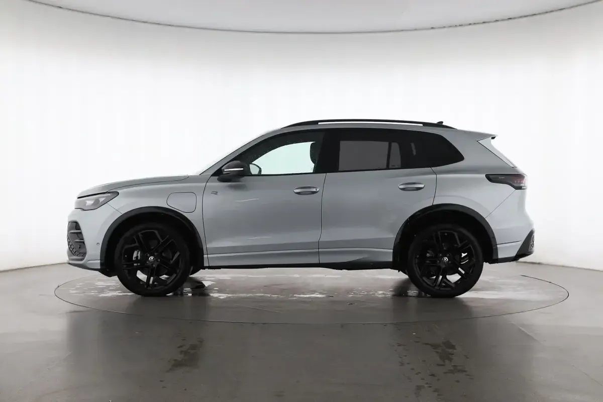 Neu VW Tiguan Style 150 PS (110 kW) 2026 Delfingrau SUV