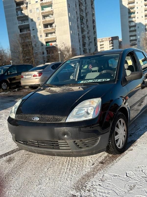 Schwarz Gebraucht 2002 Ford Fiesta Kleinwagen | 420 € (Superpreis) - Bild 1/4