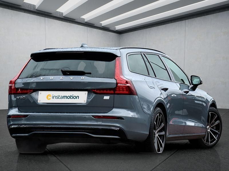 Gebraucht Volvo V60 349 PS (256 kW) 2023 Grau Kombi