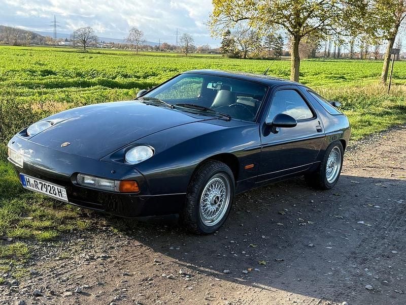 Blau Gebraucht 1986 Porsche 928 Coupé | 23.990 € - Bild 1/4