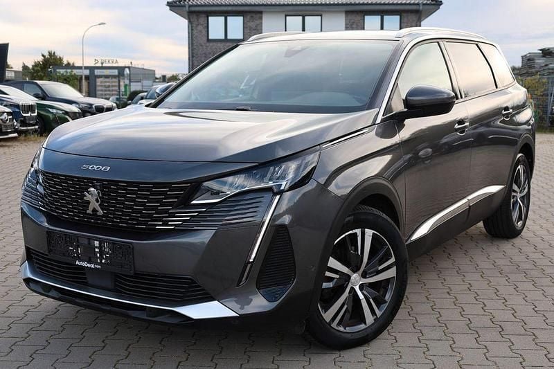 Grau Gebraucht 2021 Peugeot 5008 Allure Van / Kleinbus | 20.825 € (Superpreis) - Bild 1/4